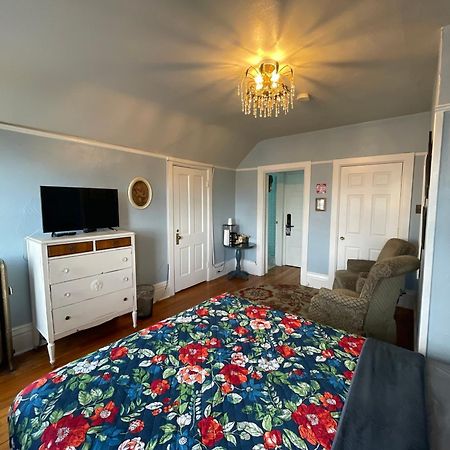 The Holiday Chalet Victorian Denver Bagian luar foto